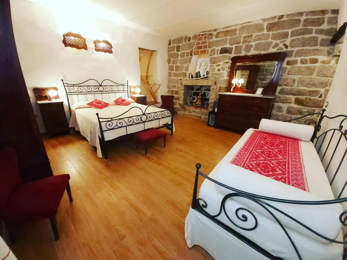 Al Vecchio Corso B&B Темпио-Паузания Экстерьер фото