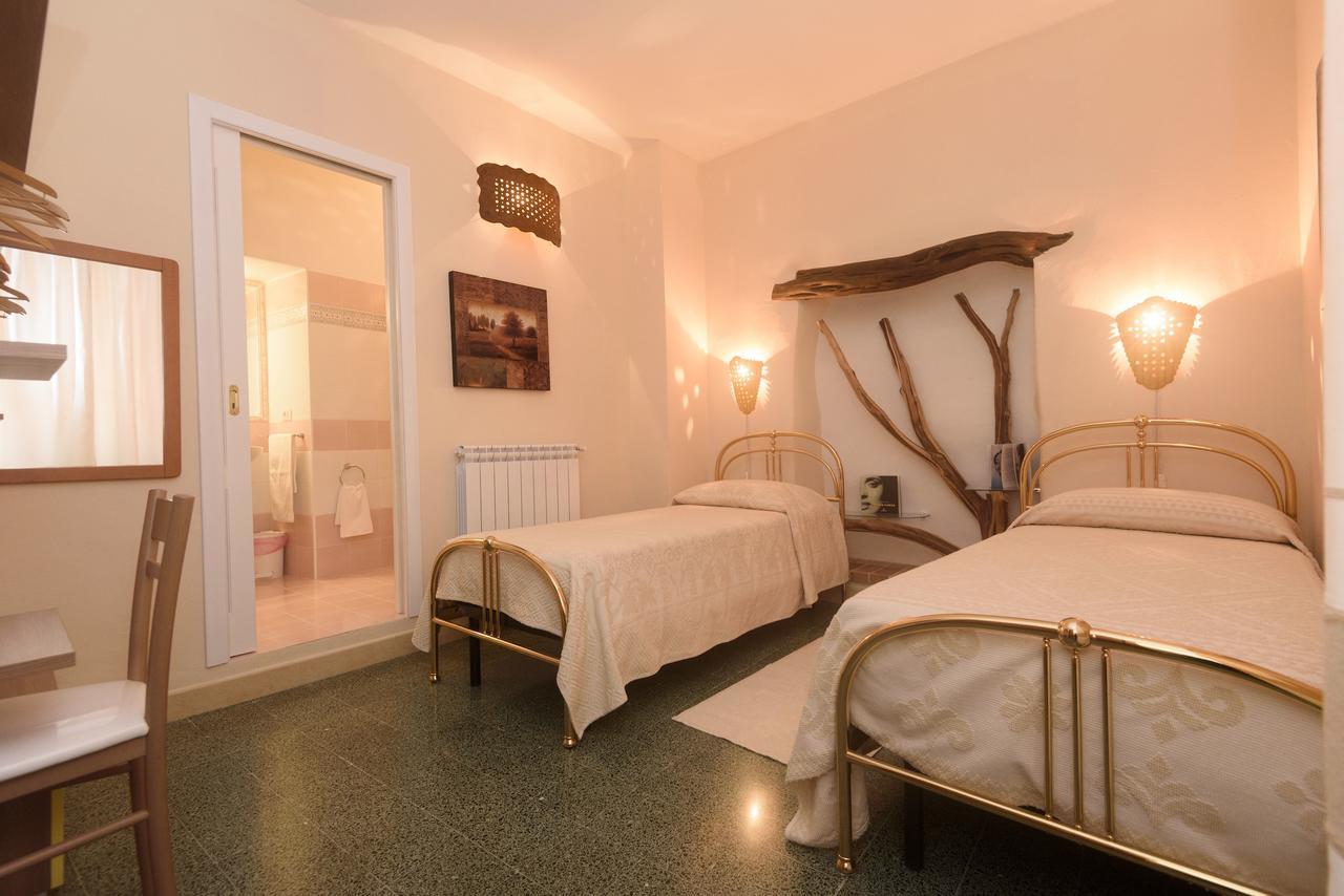 Al Vecchio Corso B&B Темпио-Паузания Экстерьер фото